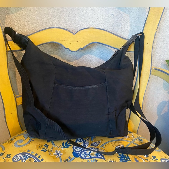 Baggallini Black Shoulder Bag - Picture 4 of 7